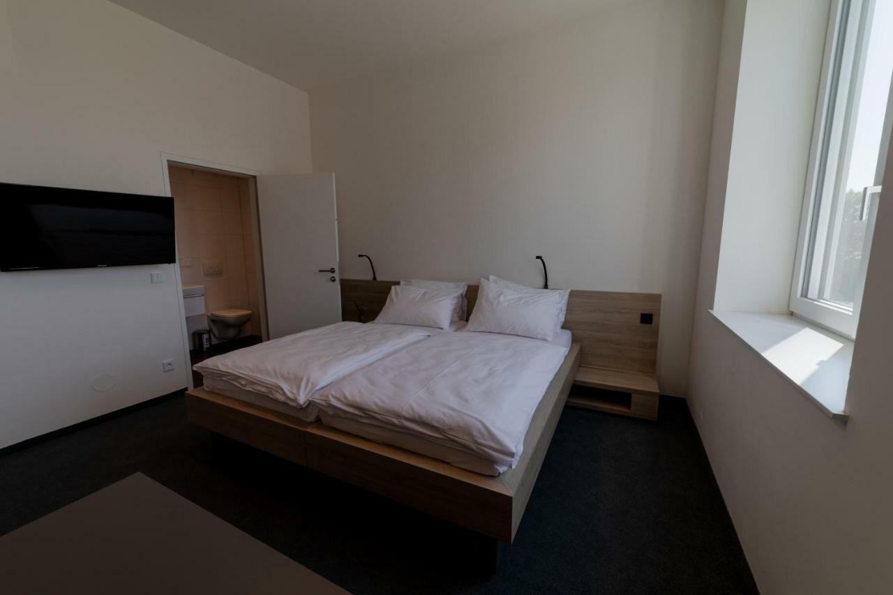 Tt-Rooms - Kontaktlos Mit Self Check-In I Free Parking Graz Ngoại thất bức ảnh